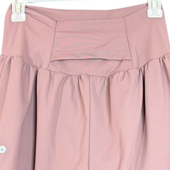 Vuori Performance Dream Knit Rose Mauve High Rise Lined Shorts Women’s Size S - Picture 10 of 13